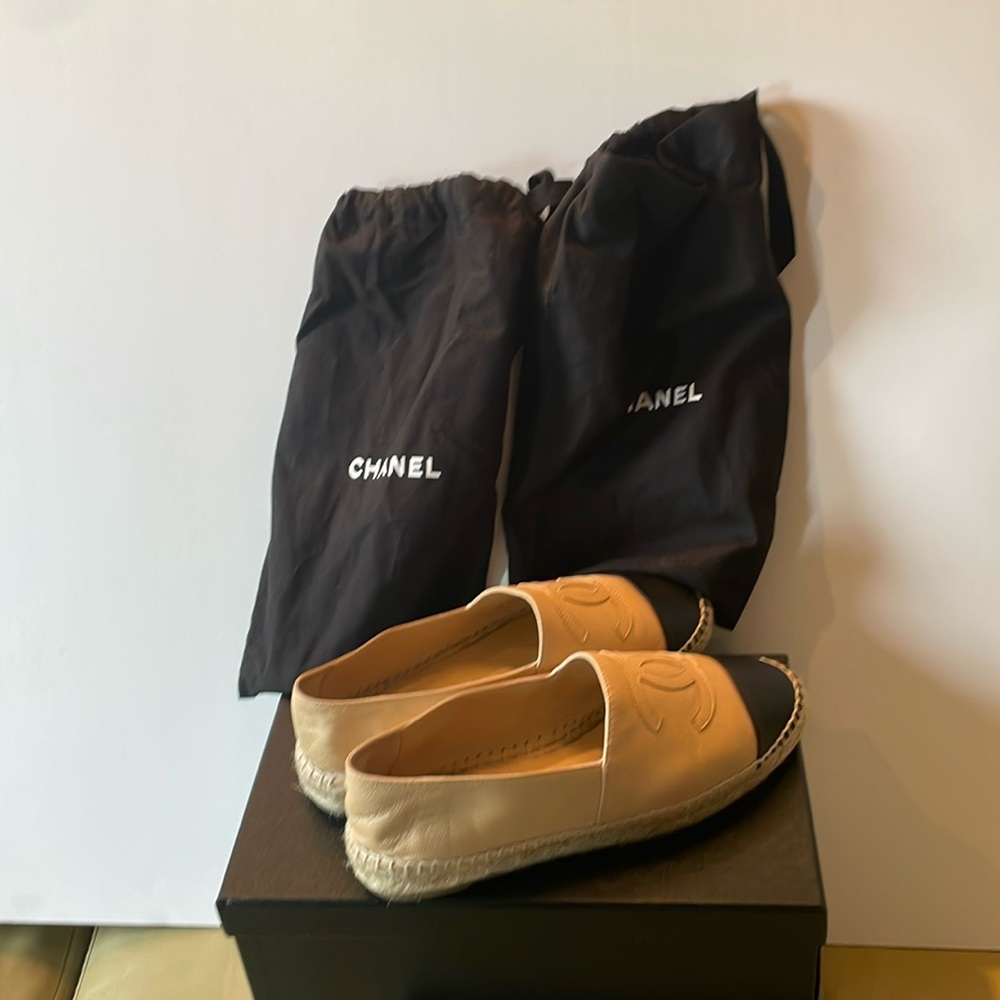 USED-CHANEL LAMBSKIN CC ESPADRILLES